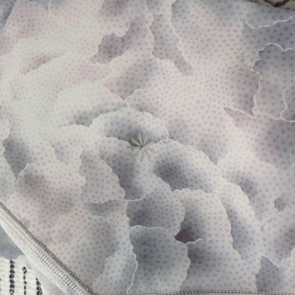 Athleta Salutation Stash Tight Pockets Gray Leggings with Animal Print 2 PairsXS - Picture 10 of 11